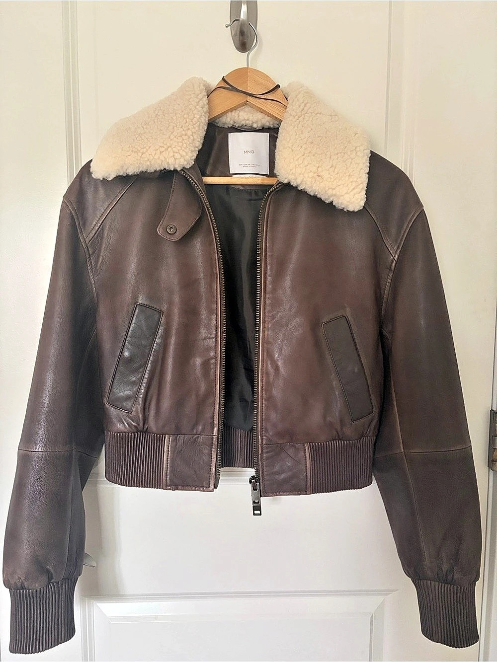 MNG Leather Collection Cropped Shearling Collar Jacket in Brown Size XS